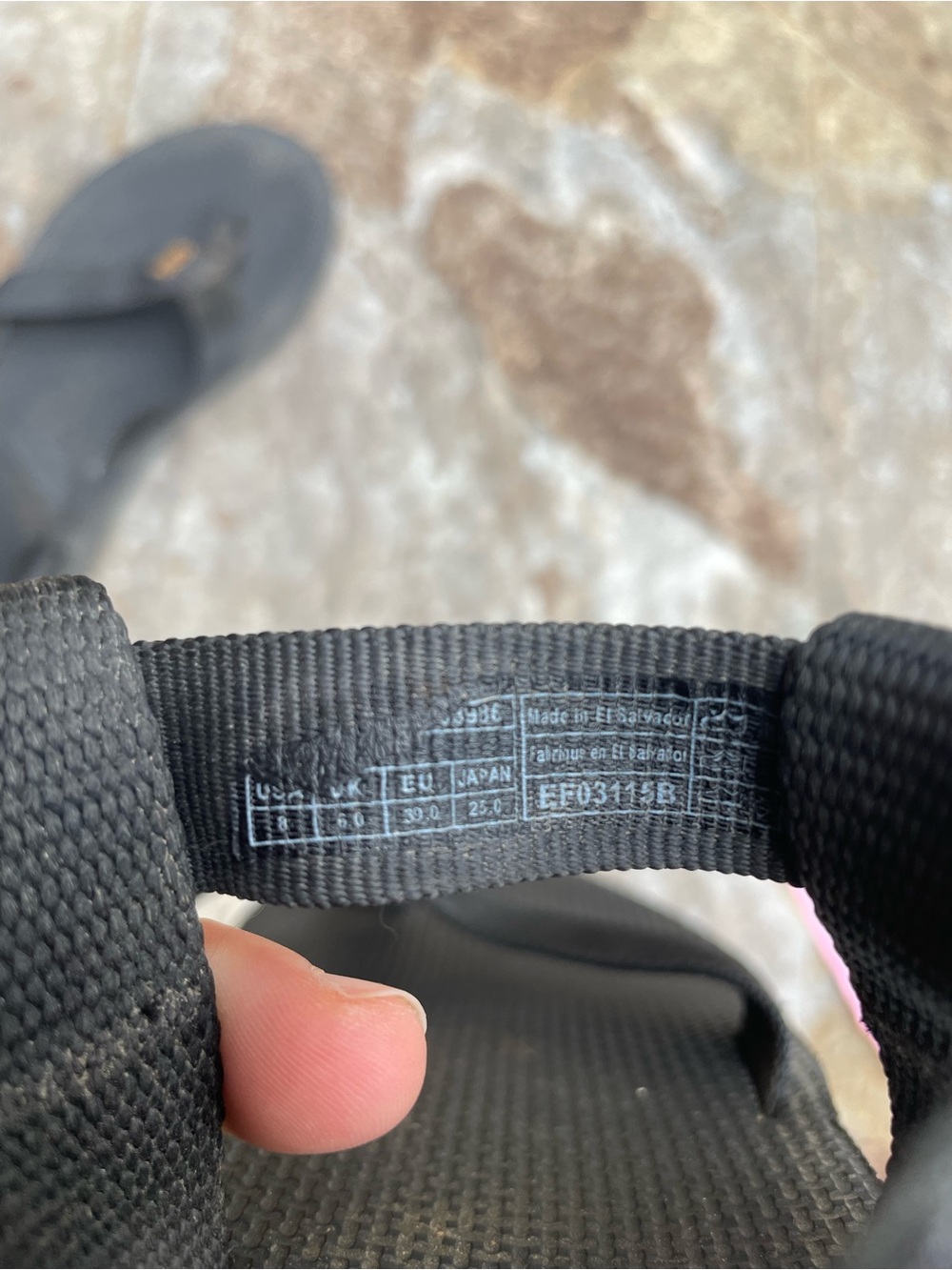 original black ankle strap Teva flip flops - Picture 5 of 5